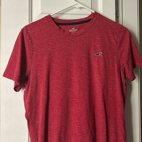 Medium Red Hollister shirt - Picture 1 of 3